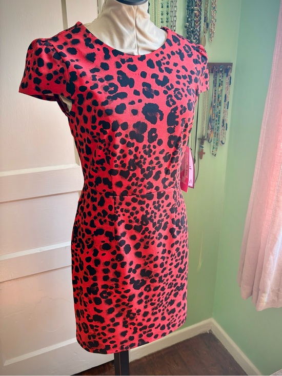 Betsey Johnson Dresses & Skirts - Betsey Johnson Red and Black Leopard Print Midi Dress NWT